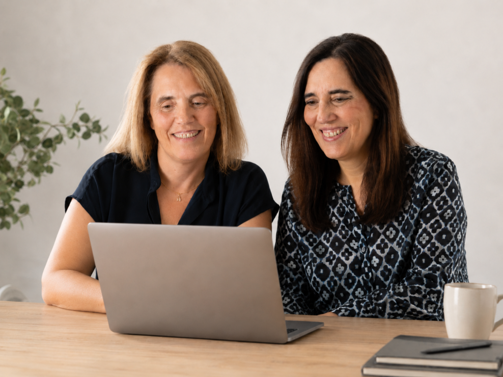 Marta y Glòria, equipo de Pilea Learning, especialistas en plataformas e-learning y gestión FUNDAE para centros de formación